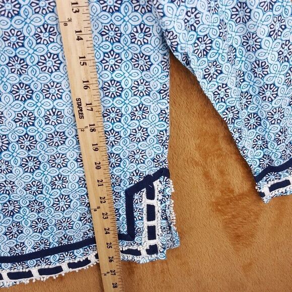 SAINT TROPEZ WEST Womens Top Small Blue Floral Pullover Tunic Crochet Woven Trim - Picture 8 of 9